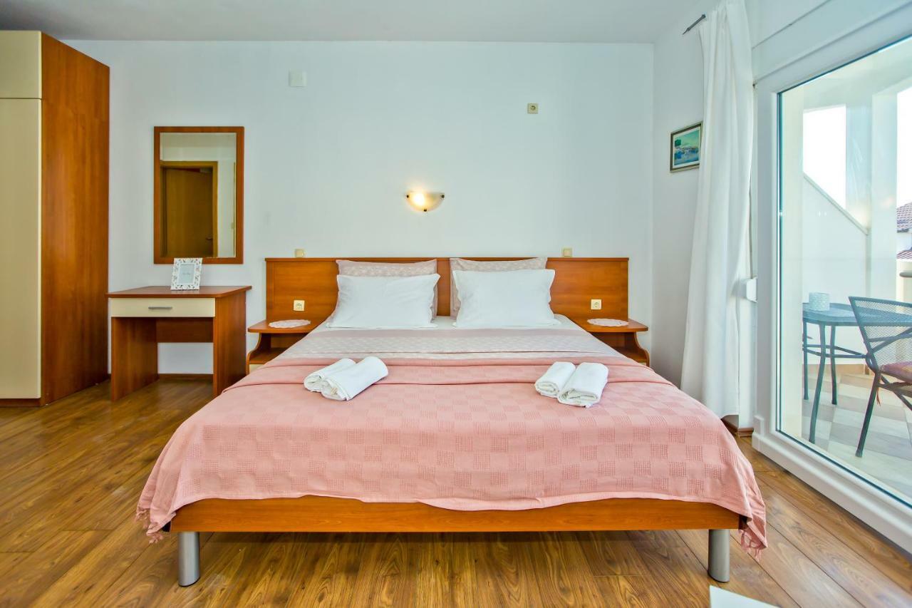 Apartments Bubalo Hvar Town Exterior foto